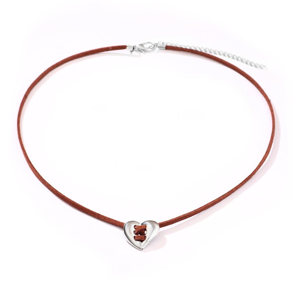 JMXD Vintage Minimalist Samt Herz Gewebtes Choker-Halsband Weiches Koreanisches Modeaccessoire Statement-Anhänger für Damen