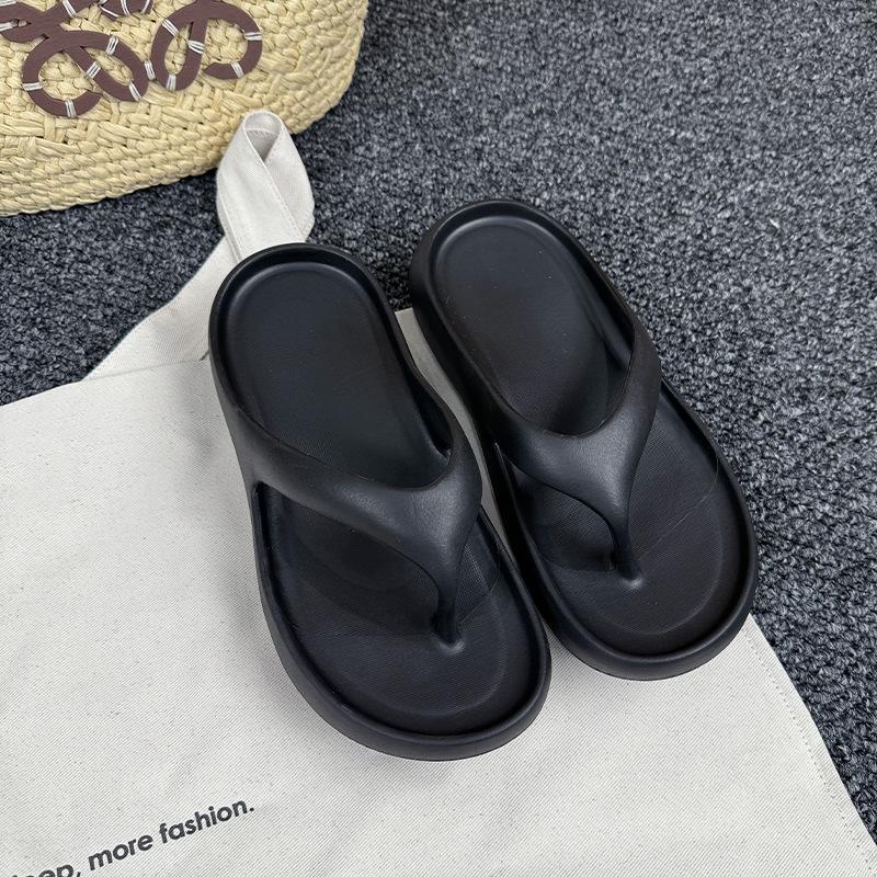 Silver Thick Bottom Flip-flops Fashionable Women Summer Wear Non-slip Out Casual Versatile Internet Celebrity Beach Cool Slippers