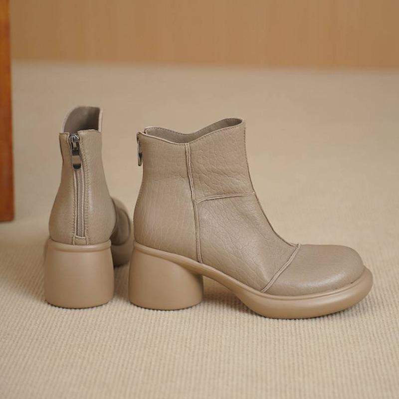 Autumn and winter women's leather boots medium heel sheepskin large size women's boots rear zipper thick sole new versatile leather low boots women