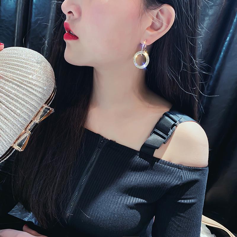 Korean Version of the New Fashion with Diamond Earrings for Women, Diamond-set Geometric Circle Studs, European and American 