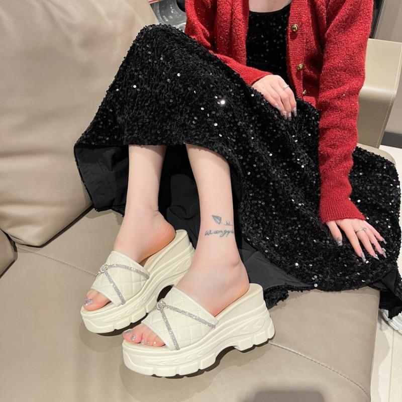 2025 Women Comfortable Platform Slippers Summer Women Slip on Fashion Open Toe Low Heel Outdoor Beach Sandals Shoes for Women