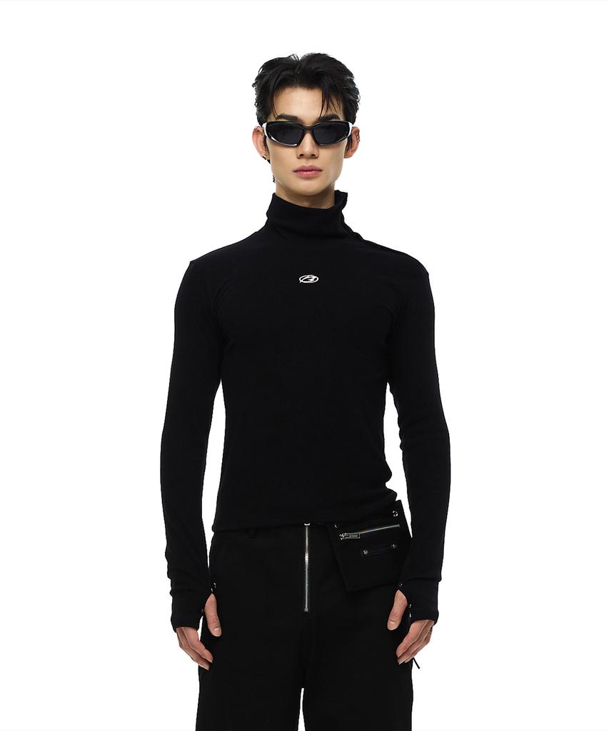 MORE THAN BLACK Logo Pola Snap Warmer Sleeve