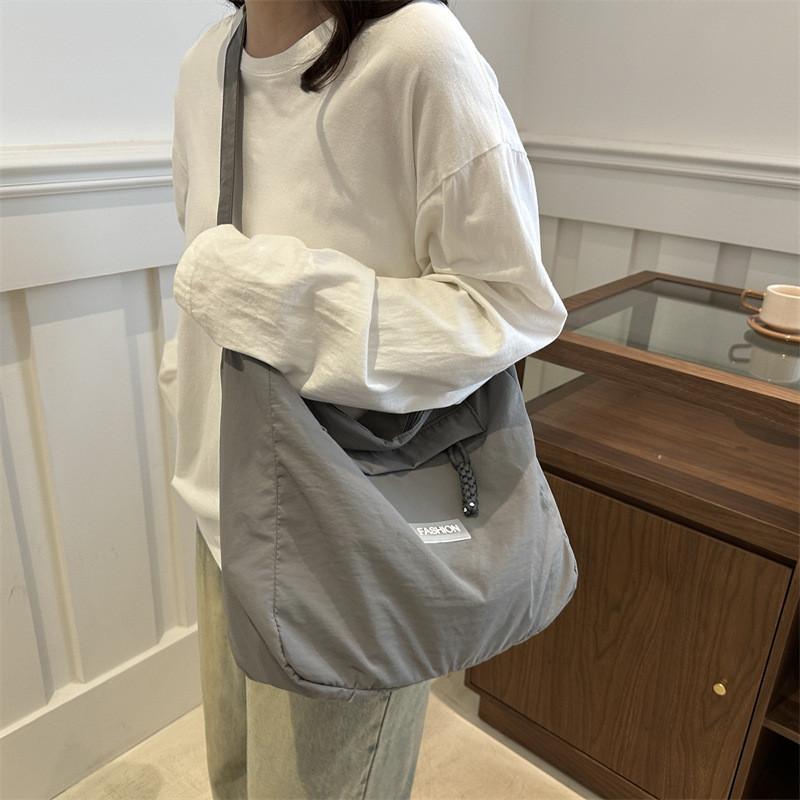 Stylish Casual Shoulder Crossbody Bag Large Capacity For Commuting And Daily Use