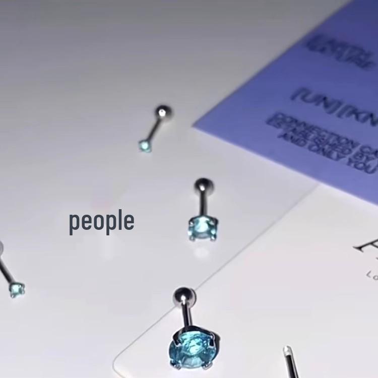 Damen Blaue Zirkon Schraubohrringe: Schlaffreundliche, hochwertige Cochlea-Stecker, die Piercings aufrechterhalten, ohne Ohrknorpel-Stecker zu entfernen.