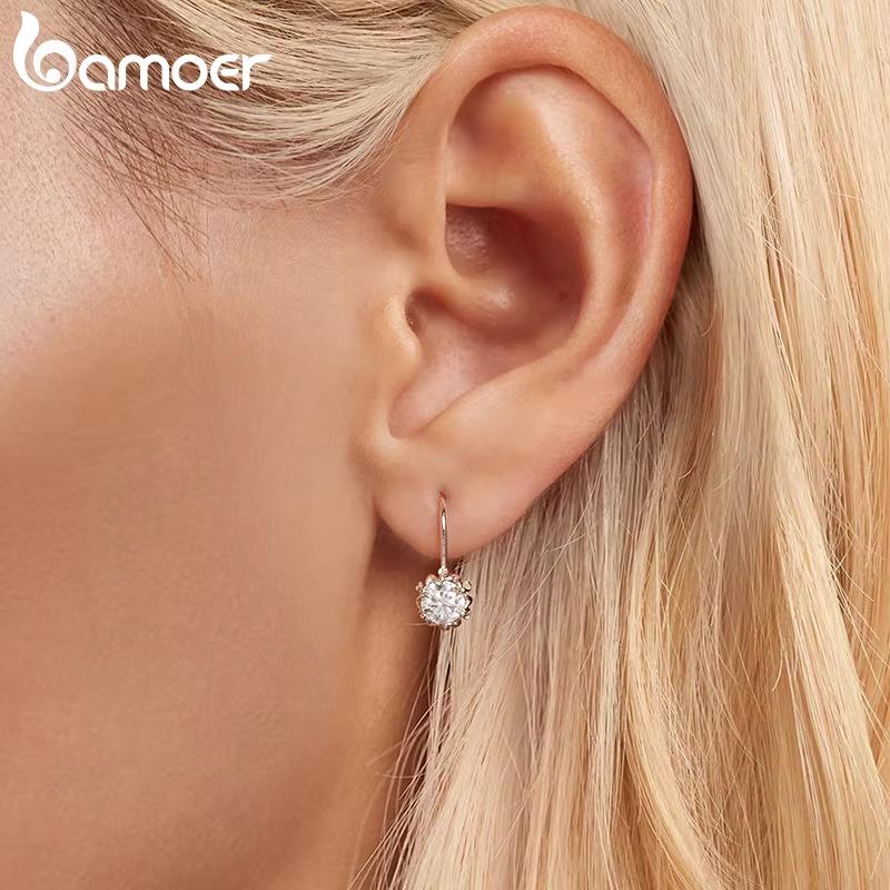 BAMOER Platinum Plated Moissanite Flower Earrings for Women, Round Cut Lab Diamond 925 Silver Hypoallergenic Earrings