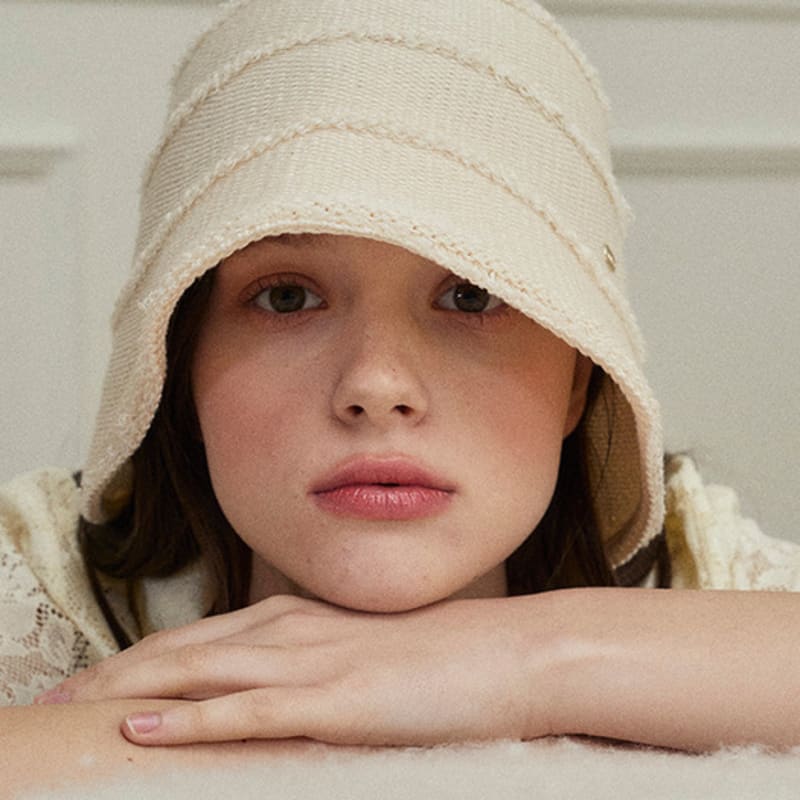 

Сказочная шляпа-ведро Ann_2 цвета black