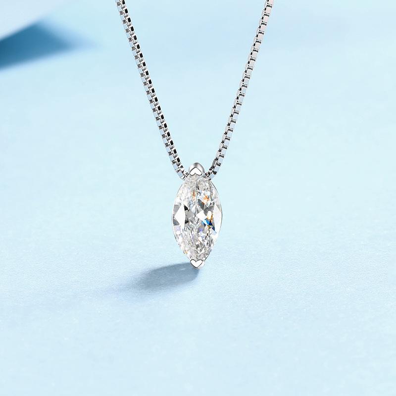 Tezzc 1ct Moissanite Necklaces for Women Marquise Shape Pendant S925 Silver with Gold Plated Party Necklace Design Chain Jewelry
