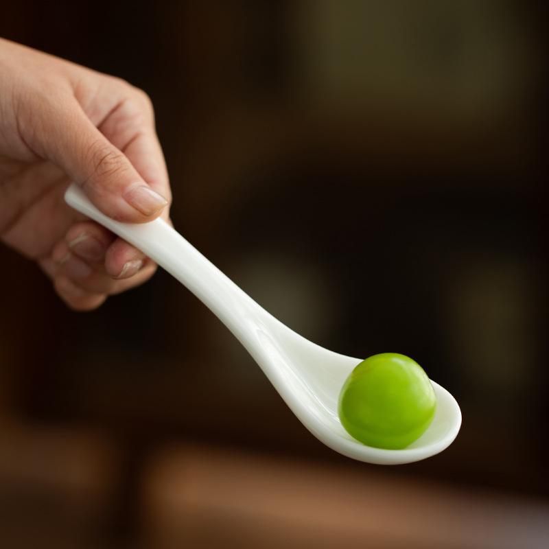 Dehua White Porcelain Ceramics: 12ml Small Soup & Teaspoon for Household & Restaurant Use