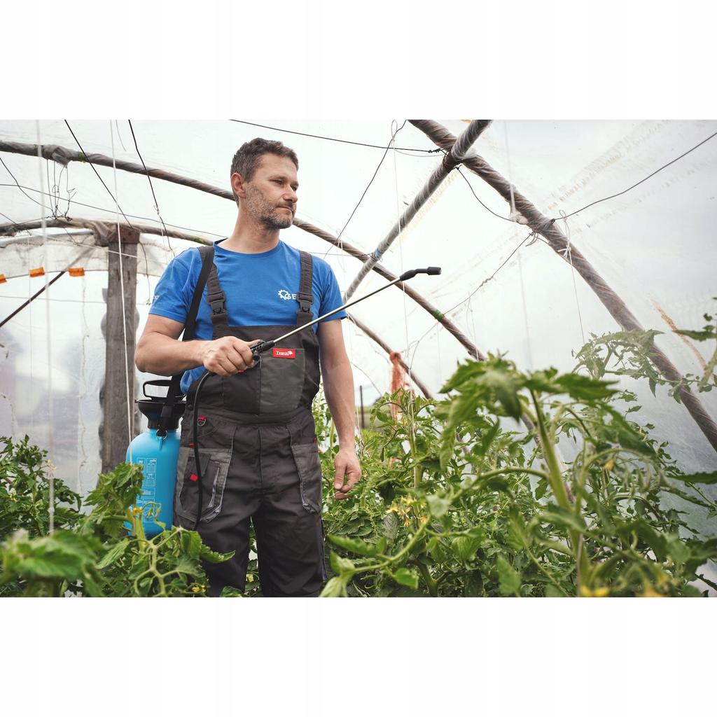 Geko 5L Manual Pressure Sprayer with Lance and Strap