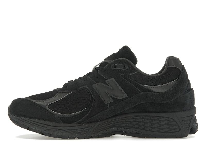 New Balance 2002R Triple Black Suede - U2002RBL
