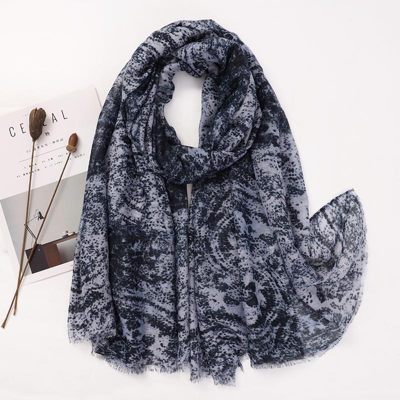 Осенне-зимний Винтажный Утепленный Хлопково-льняной Шарф Старинный Дизайн с Ореховым Цветком Ручная Работа с Бахромой Шелковый Шарф