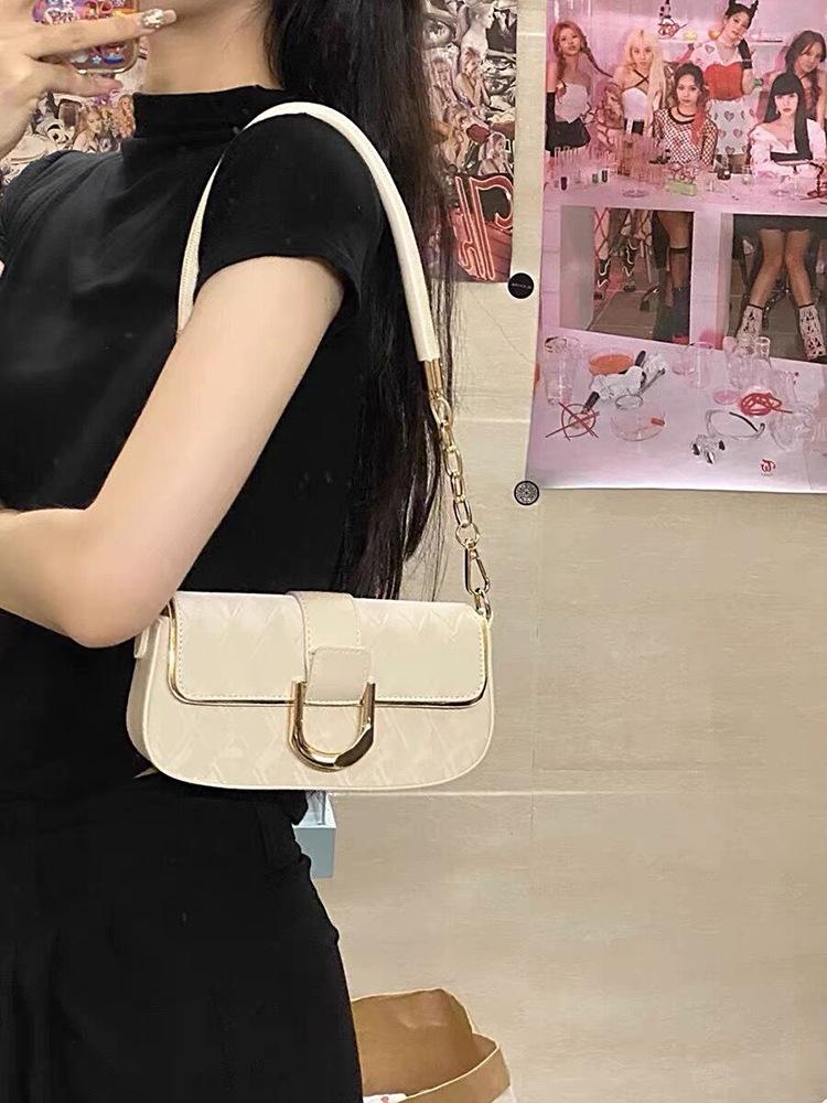 Li Cha's new high-end sense simple temperament small square bag single shoulder messenger bag fashionable versatile underarm bag women