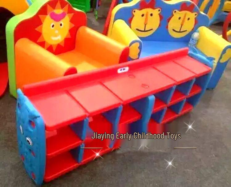 Depozitare pantofi copii din plastic: Raft Thomas pentru Grădiniță, Centre Părinte-Copil & Organizarea Jucăriilor