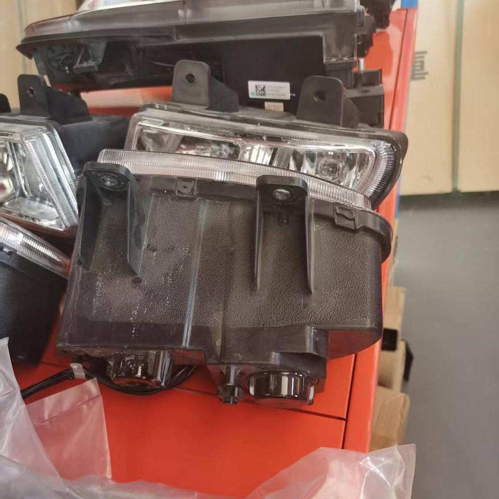 Compatible Fog Light Assembly for Sinotruk HOWO (10 Model) - Front Combination Fog Lights.