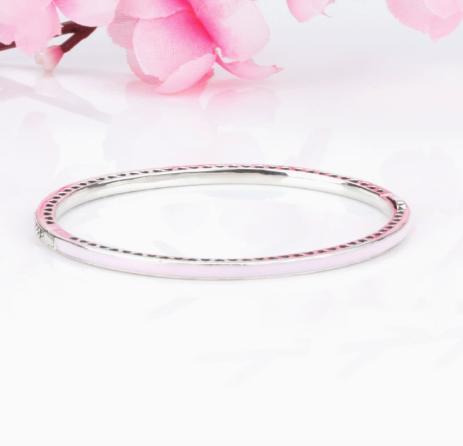 Bransoletka Bangle ze Srebra Próby 925 Błyszcząca Kokardka z Cyrkoniami Pasuje do Kobiet Biżuteria z Koralikami i Zawieszkami