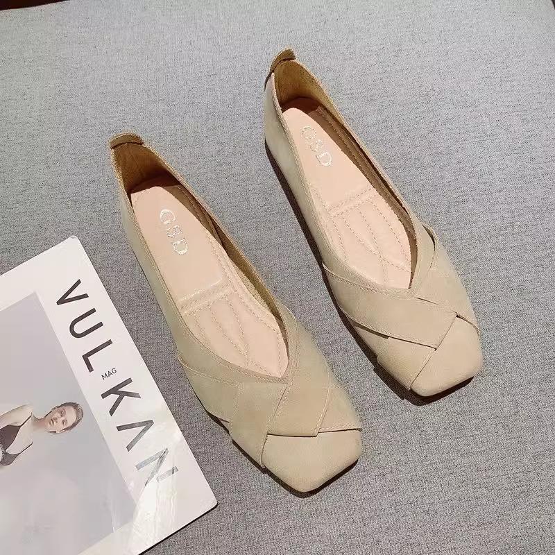 Single shoe girl 2025 new spring and summer fairy style gentle soft-soled flat shoes shallow mouth versatile Doudou shoes woman