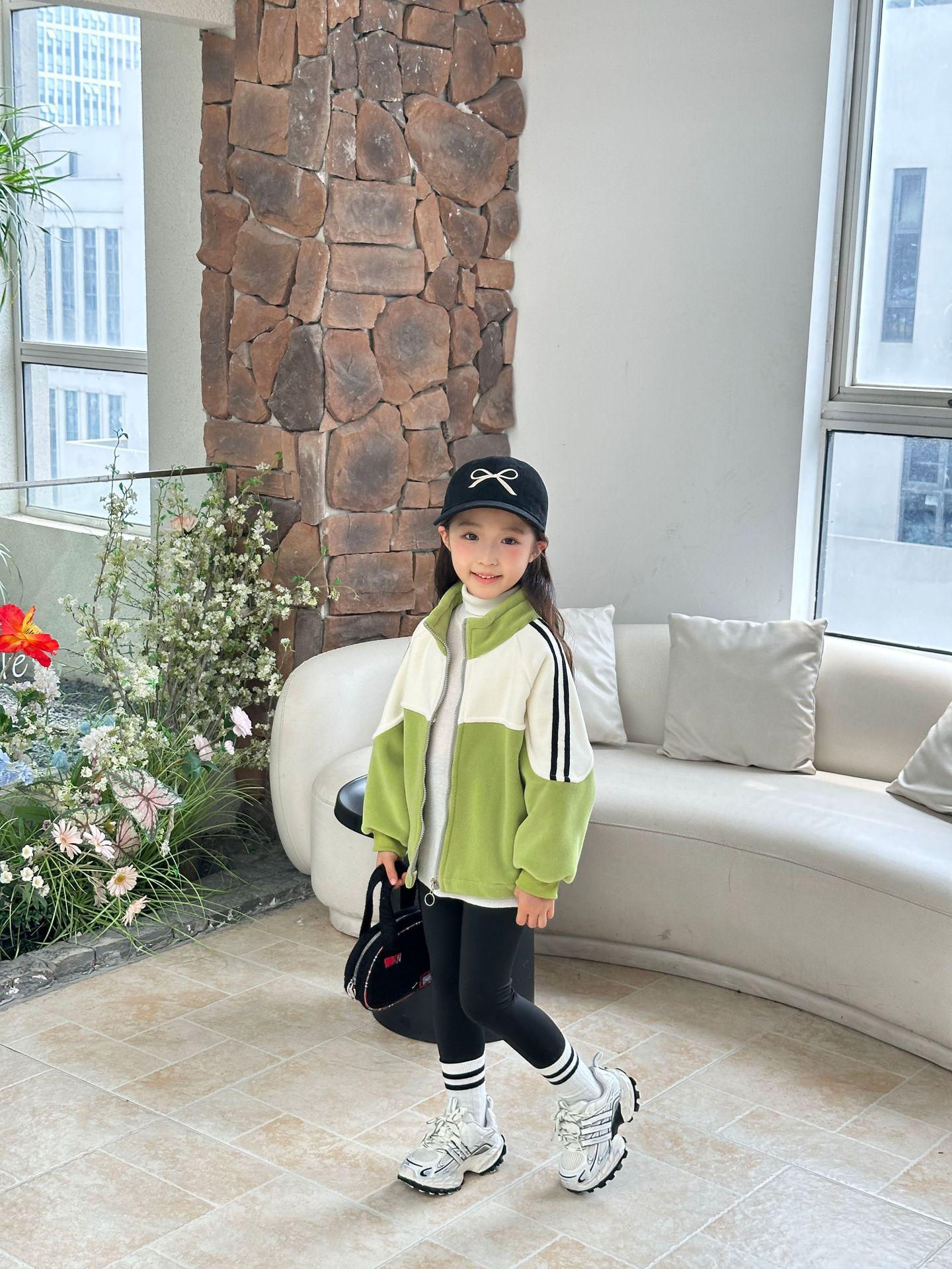 

Aoli Velvet 2025 Fleece-lined Thickened Children s Coat with Stand-up Collar - Unisex Parent-child Casual Wear 90cm