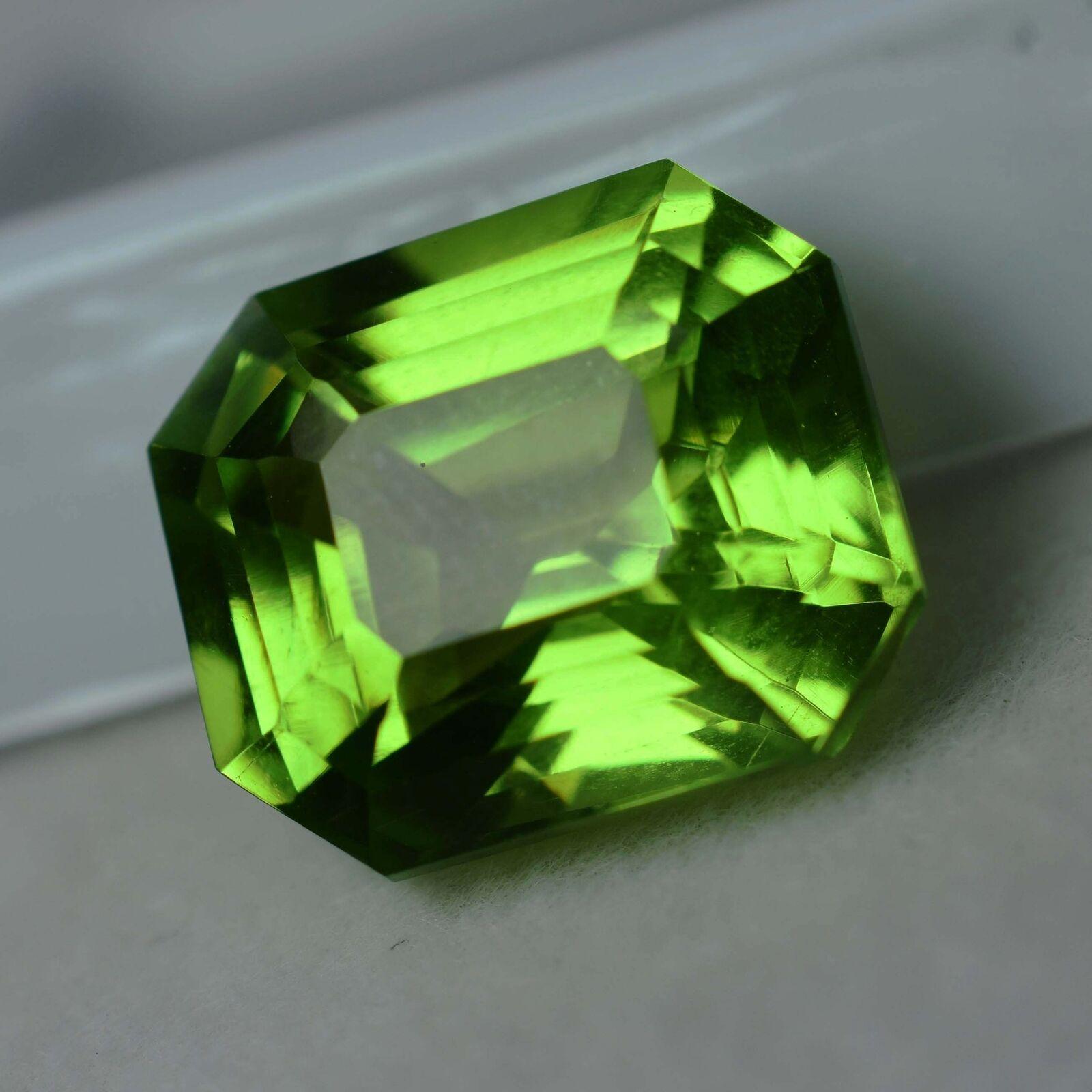 

A+ Quality 10.80 Ct Natural GREEN Peridot EMERALD Cut CERTIFIED Loose Gemstone. B6844.. 10.00 mm approx. зелений