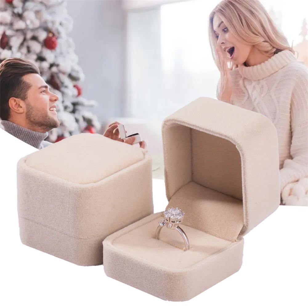 1pc High Quality Square Wedding Velvet Earrings Ring Box Amazing Engagement Party Earring Jewelry Display Gift Case