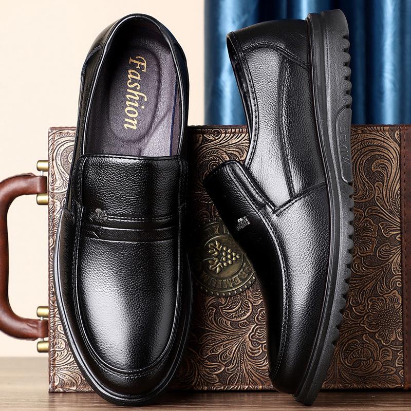 Men's Genuine Leather Slip-On Casual Shoes for Middle-Aged and Elderly; Soft Sole, Non-Slip, Top Layer Cowhide.