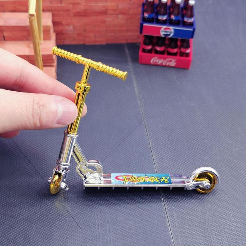 Mini Scooter Two Wheel Scooter Children's Educational Scooter Car Fingerboard Skateboard Finger A6W2