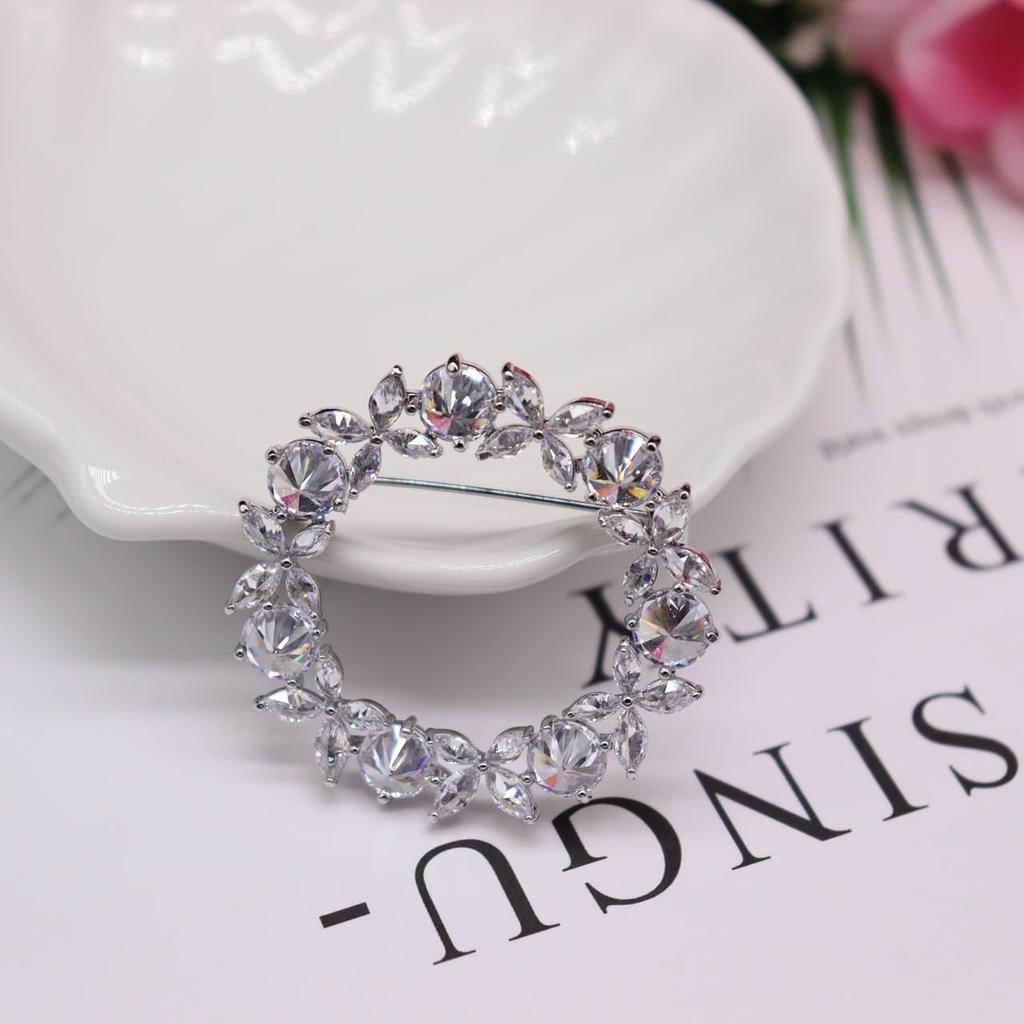 Zircon Clover Cubic Zirconia Diamond Flower Stylish Chest Decoration for School Entrance Ceremonial Gifts for Mothers Four-leaf Brooch, Corsage,