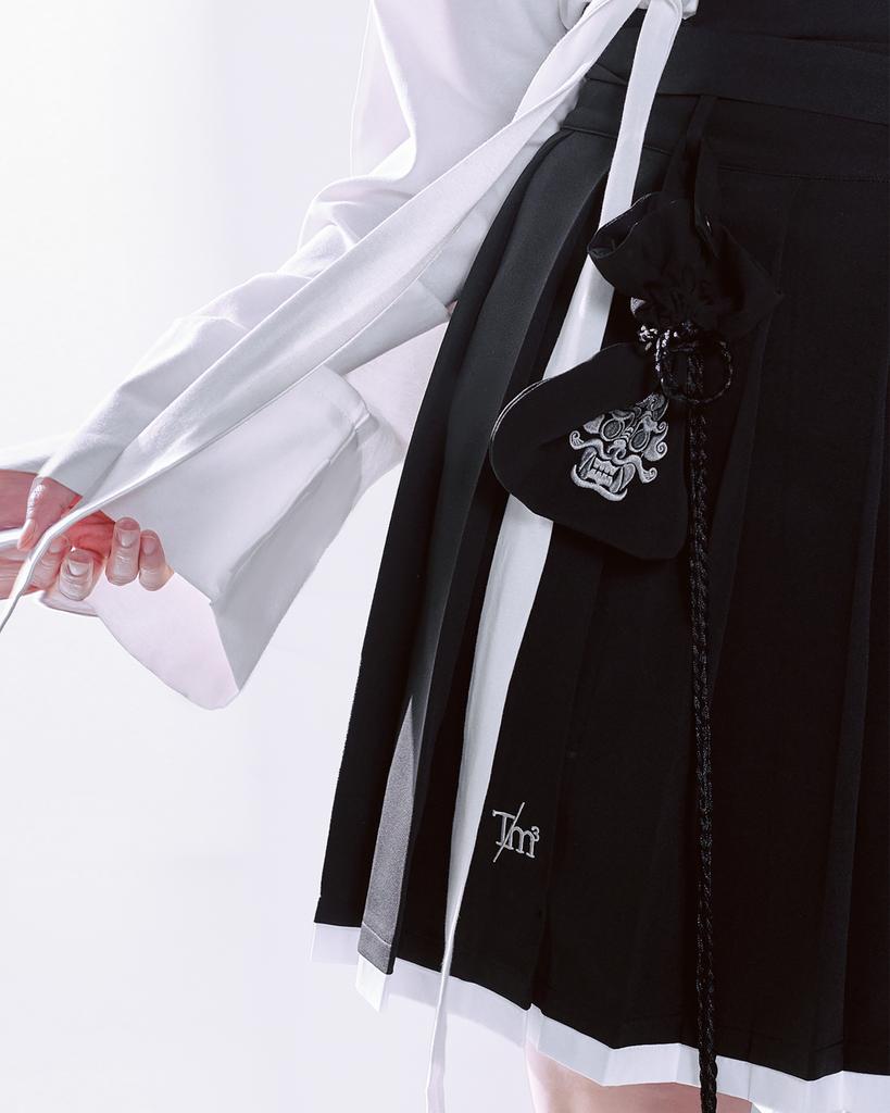 Tiemsseuli Goblin Fortune Pouch Pleated Wrap Skirt Black