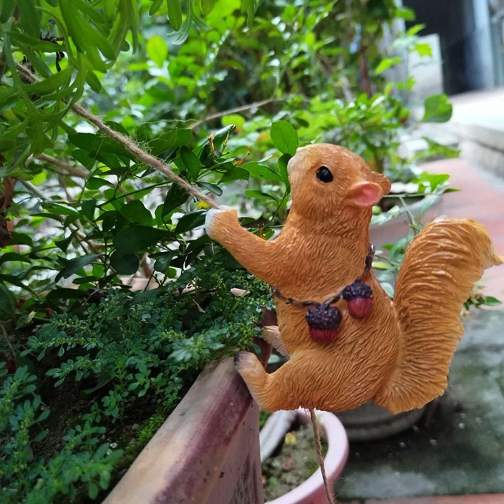 Resin Crafts Climbing Rope Squirrels Statue Ornaments Monkey Figurine  Home Decoration