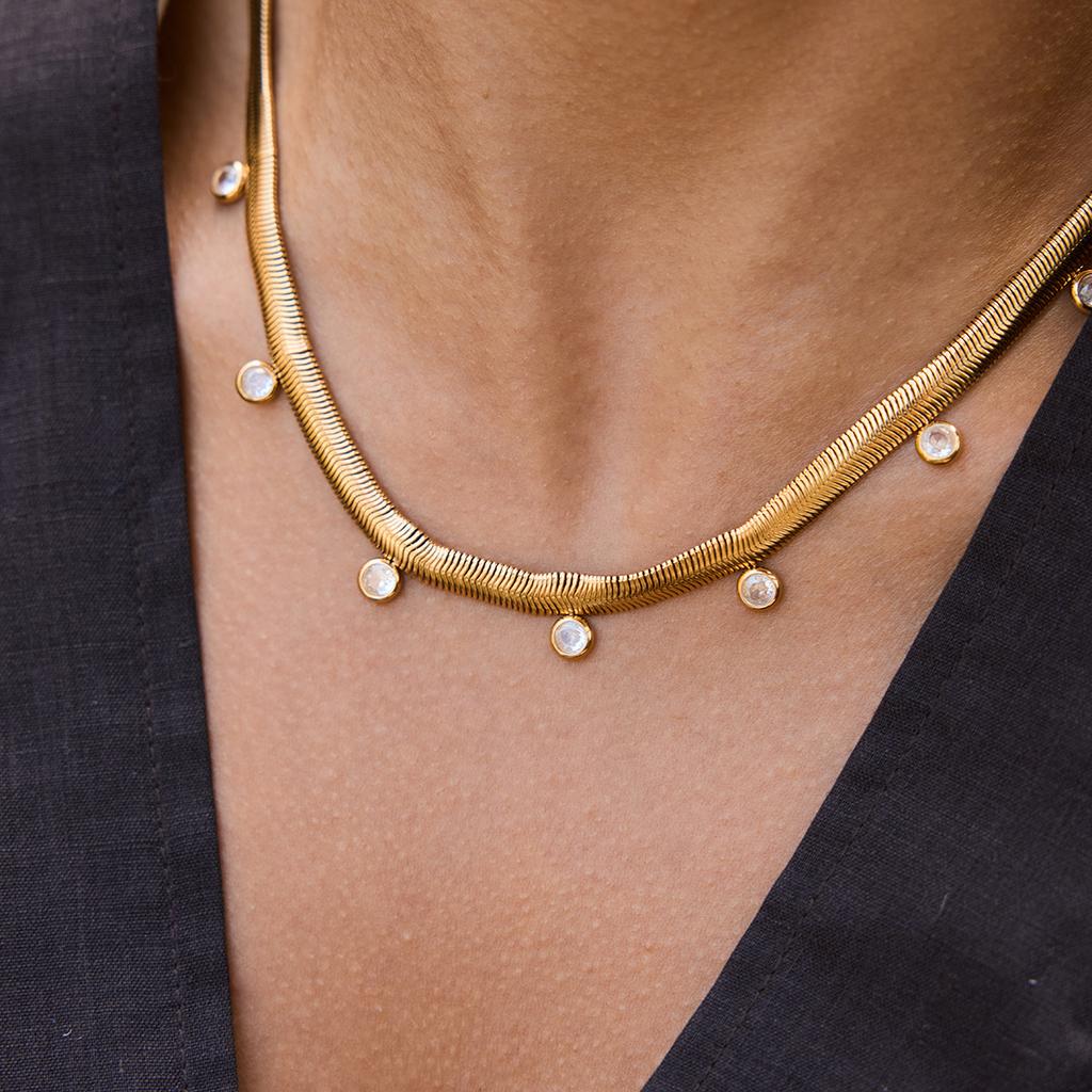 Design Classic Style 18K Gold with White Zircon Pendant Snake Bone Chain Necklace Jewelry