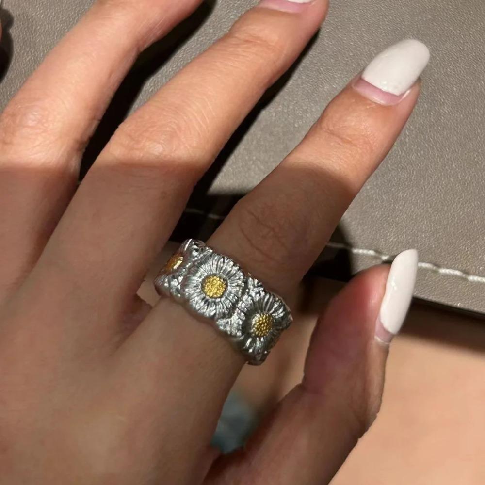 Italian Handmade Brushed Bicolor Gold Daisy Ring Adjustable for Women Couple Adjustable