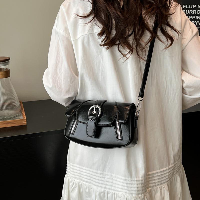 Bag Women's New Shoulder Armpit Bag Casual Messenger Small Square Bag