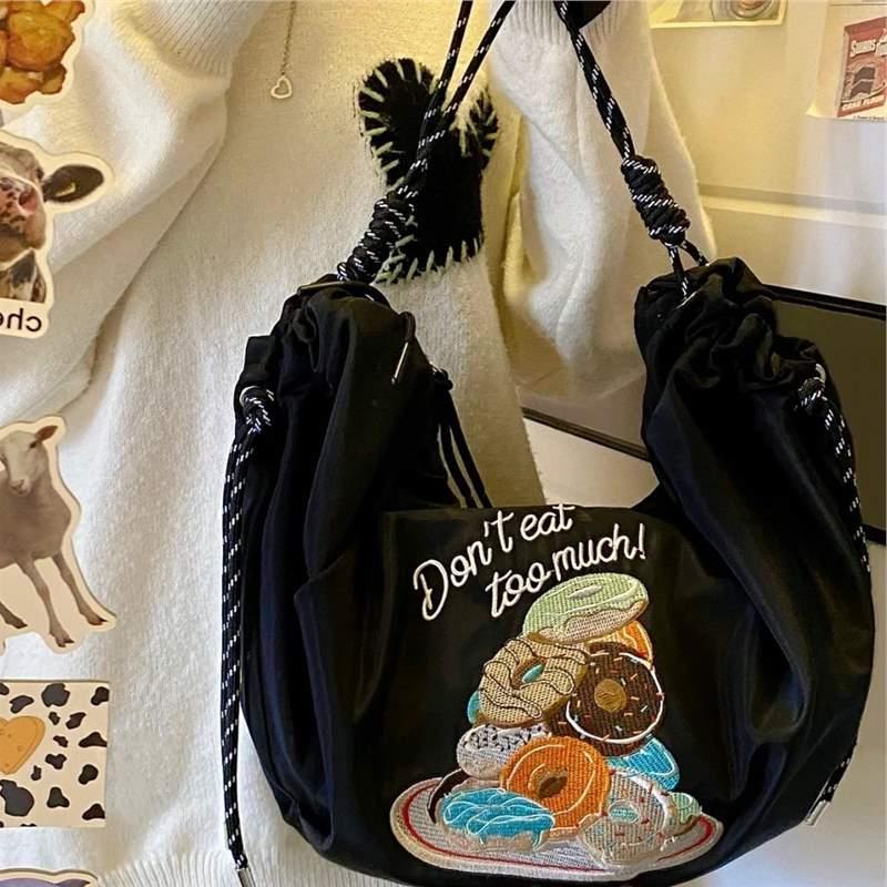 

2024 trendy casual dumpling bag large-capacity college student schoolbag fitness sports messenger nylon bag чорний