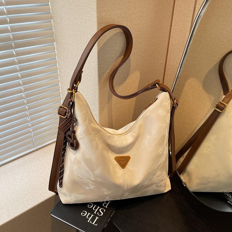 Retro Commuter Tote Bag Women's Large-capacity New Niche Single Shoulder Crossbody Multi-functional Backpack