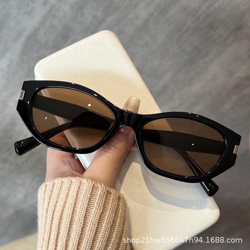 Retro High-End Polygon Sunglasses: Unisex UV Protection with Face-Slimming Design