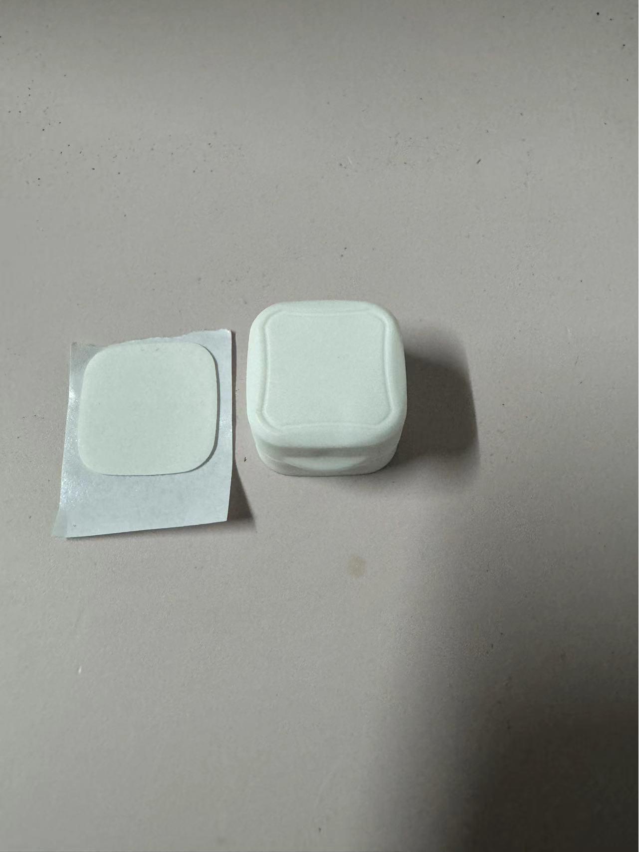 

Магнитный самоклеящийся органайзер и держатель для кабелей