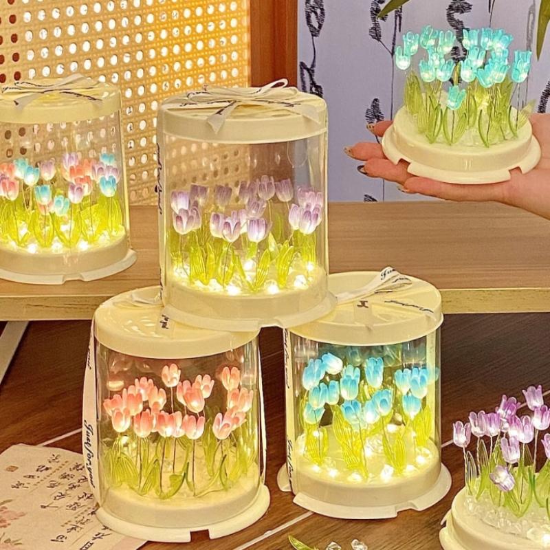 Lampada a Tulipano Fai-da-te Fiore Artificiale Mare di Fiori Scatola per Torta Lampada da Tavolo per Camera da Letto Lampada Notturna Decorazione Artigianale Fatta a Mano Tulipani Regalo di Compleanno
