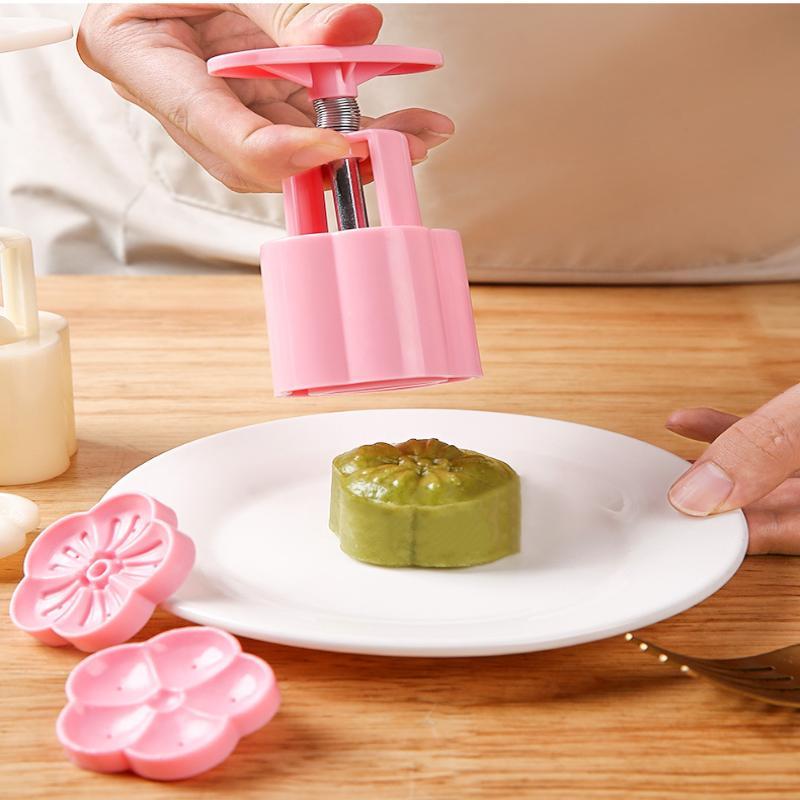 1 Set Hand Press DIY Mooncake Mold Food Safe Plastic Pastry Maker Non-Stick for Mid-Autumn Home Baking Party Supplies