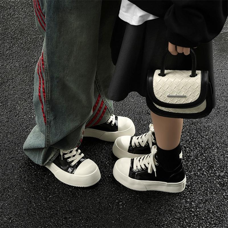 Men's Shoes 2024 New Trend Ultra-light Canvas Shoes Casual Shoes Platform Autumn and Winter Heightening Board Shoes 24326 Patent leather-P