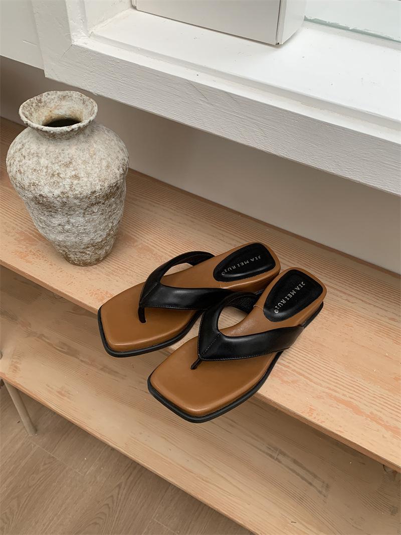 

Шлепанцы на танкетке женские летние новые праздничные серебристые пляжные туфли с квадратным носком, обхватывающие стопу, крутые шлепанцы женские 40 чёрный