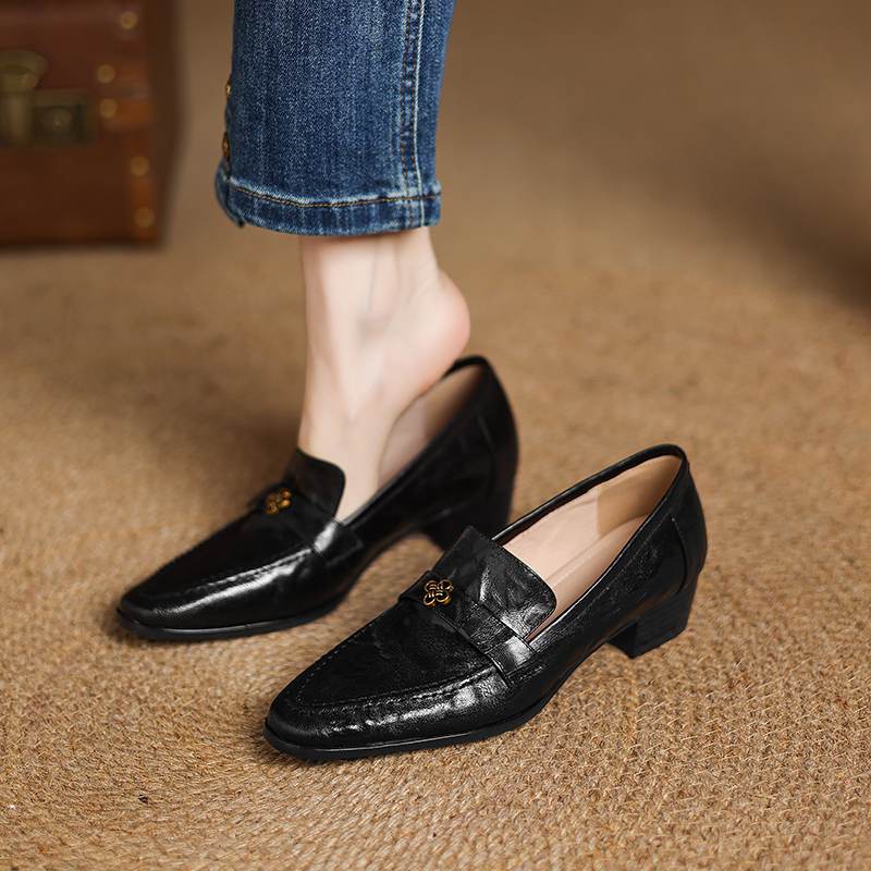 Krazing Pot Sheepskin Autumn Winter Shoes Metal Flowers Loafers Med Heels Size 42 Size 43 Round Toe Slip on Deep Mouth Pumps