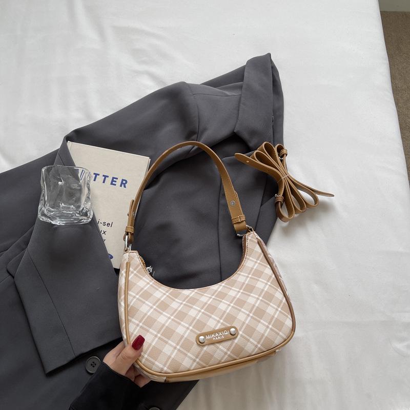 New Trendy and Fashionable Plaid Small Bag, Leisure Bag, Commuter Bag, Shoulder Bag, Messenger Bag, Women's Dumpling Bag.