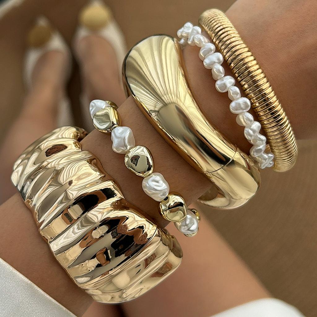 Wind Stacked Wear Temperament Imitation Pearl Bracelet Women, Fashion Metal Wide Folded Bracelet Bracelet