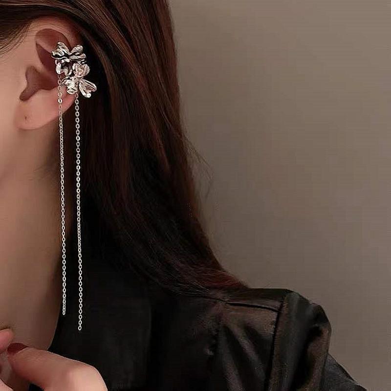 Fashion ear clips without ear piercings, advanced sense, cold wind design sense, personalized earrings, women's sweet and cool versatile butterfly