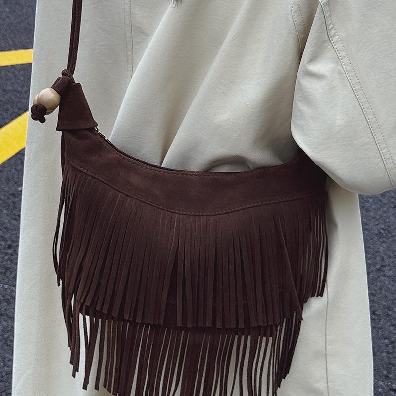 Retro Niche Fringed Messenger Bag Women's Autumn New Popular High-value Single Shoulder Messenger Bag