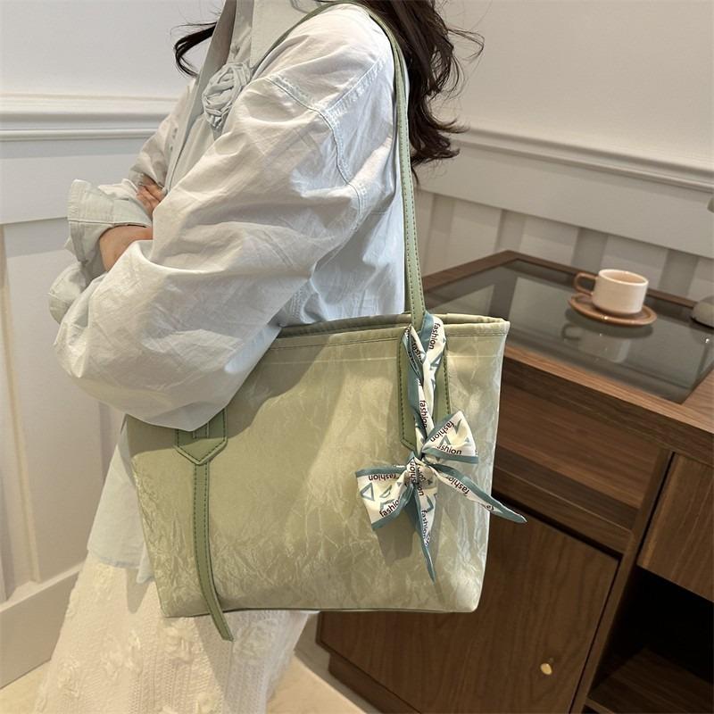 Versatile Handbag Women's New Small Fresh and Fashionable Shoulder Bag Large-capacity Commuter Tote Bag