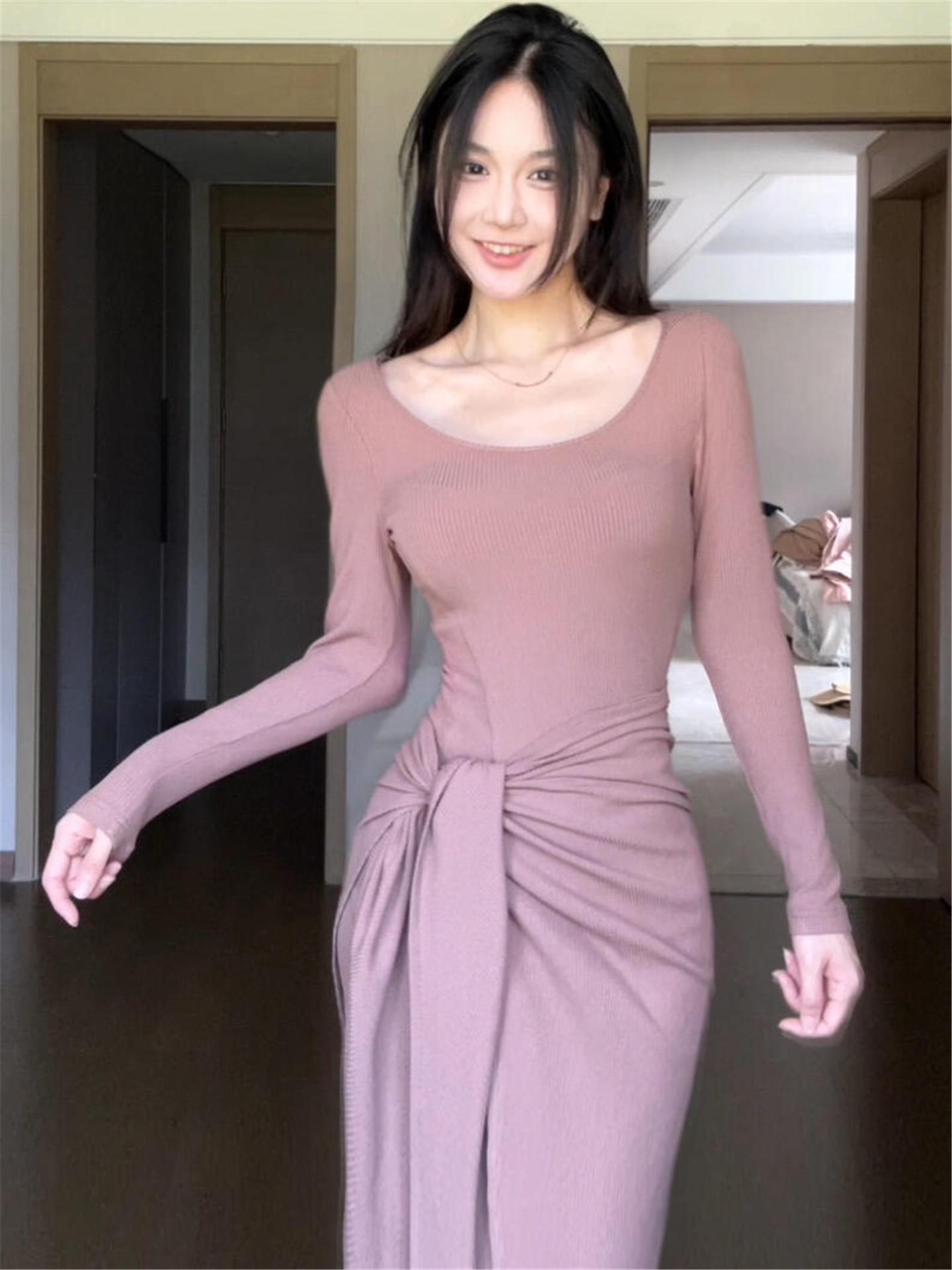 

Французское розовое вязаное платье на завязках – Женское высококлассное длинное платье с акцентом на талии для сезона Осень/Зима 2025 Medium розовый