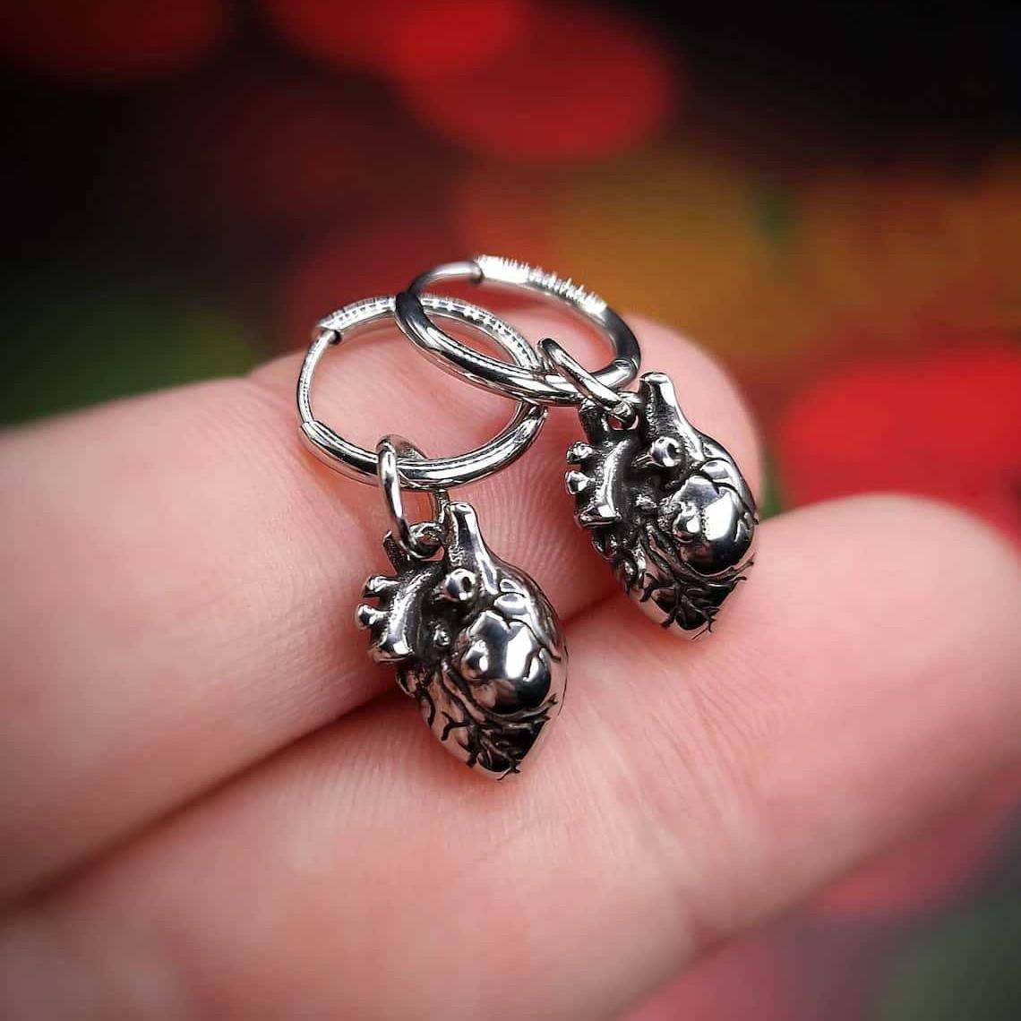 

Dark Punk Sliver Color Stainless Steel Anatomical Heart Dangle Hoop Earrings for Men Women Gothic Alternative Earrings Jewelry