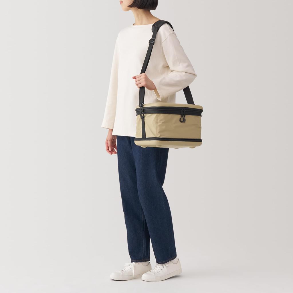 MUJI Foldable Soft Cooler Bag with Shoulder Strap, Beige, Approx. 28 X 22 X 19 Cm, 12L, 83832810