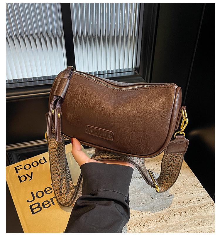 Women's 2025 Autumn Fashion Retro Pillow Crossbody Bag with Wide Strap