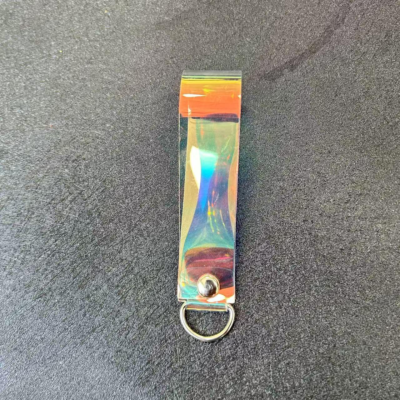 Индивидуальная лазерная переливающаяся ПВХ треугольная пряжка для ремешка телефона, брелок, подвеска